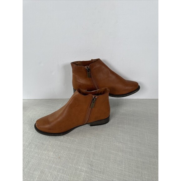 Bamboo Women's Size 6.5 Primetime Ankle Boot Faux Leather Upper Side Ankle Zip - Picture 3 of 13